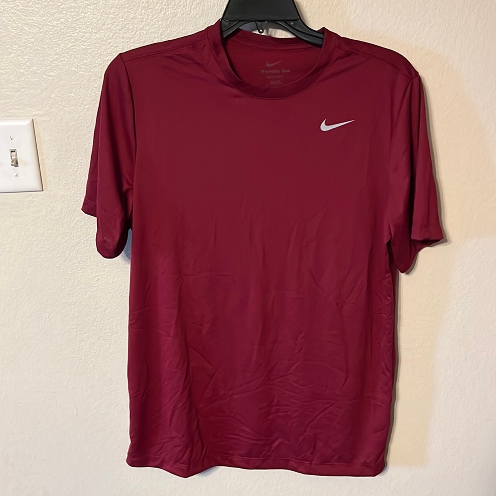 Nike NWT Men’s Dri-Fit Tee. Large-Tall, deep wine red